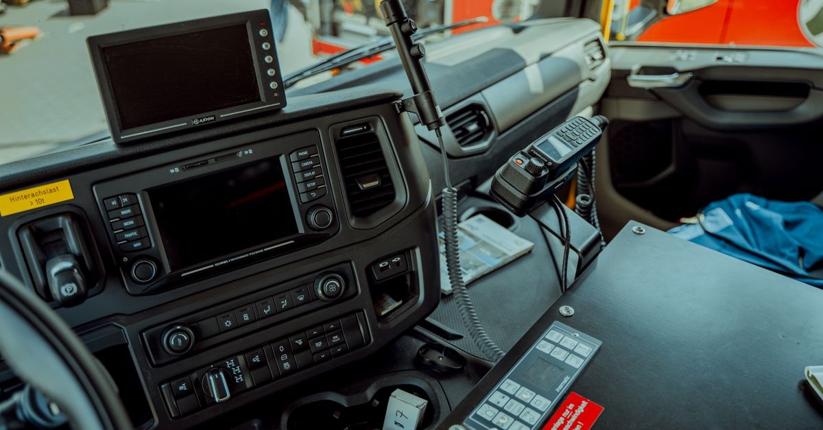 Jak telematyka zmienia transport? 7 sposobów na niższe koszty, większe bezpieczeństwo i lepszą kontrolę floty