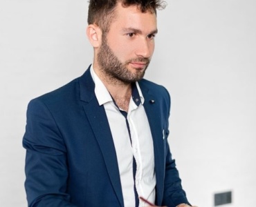 Dowódca na ekranie: jak pulpit menedżerski zmienia zarządzanie firmą w 15 minut dziennie