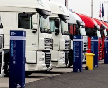 Wolne pojazdy transportowe: jak znaleźć dostępny transport szybciej i taniej?