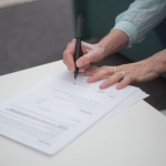 Samochód w spadku bez stresu: formalności krok po kroku