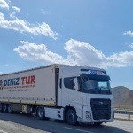 Defensywnie i bezpiecznie: jak kierowcy transportu mogą przewidywać zagrożenia i oszczędzać czas